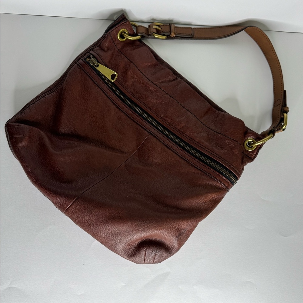Fossil Brown Vintage Hobo Bag with Slouchy Design and Brass Hardware